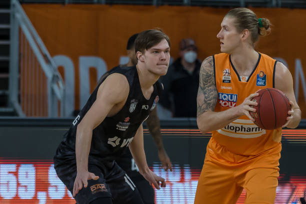 篮下威胁是 篮下威胁是