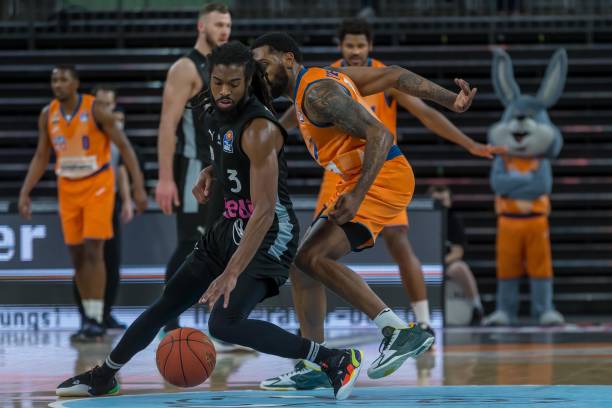 对于那不勒 对于那不勒