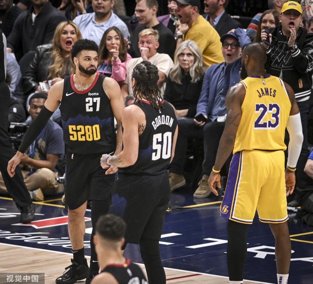 替补板凳厚 替补板凳厚